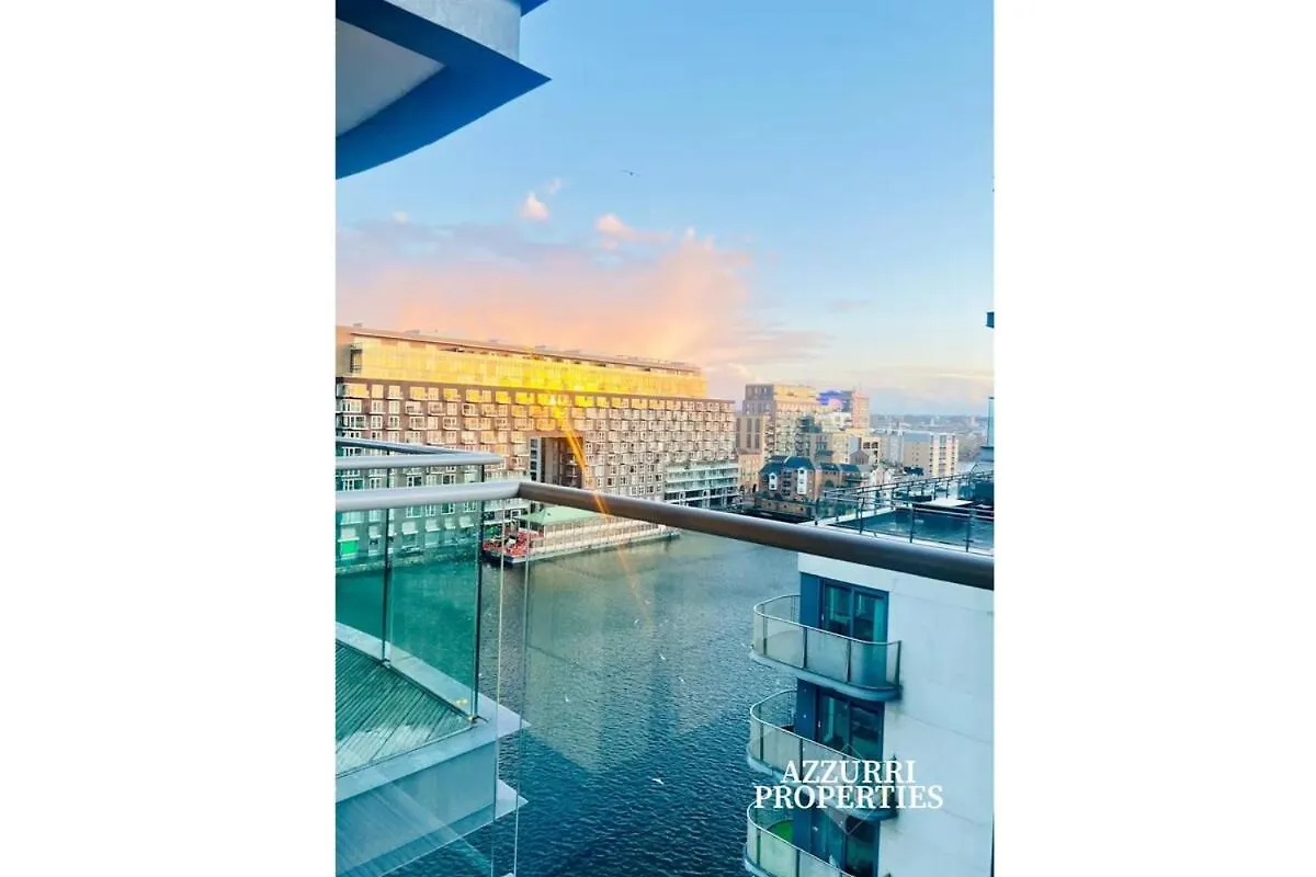 Elegant 1-Bedroom Flat With Balcony View Of Millwall And Only 7-Minute Walk To Crossharbour Station London 0*,  United Kingdom